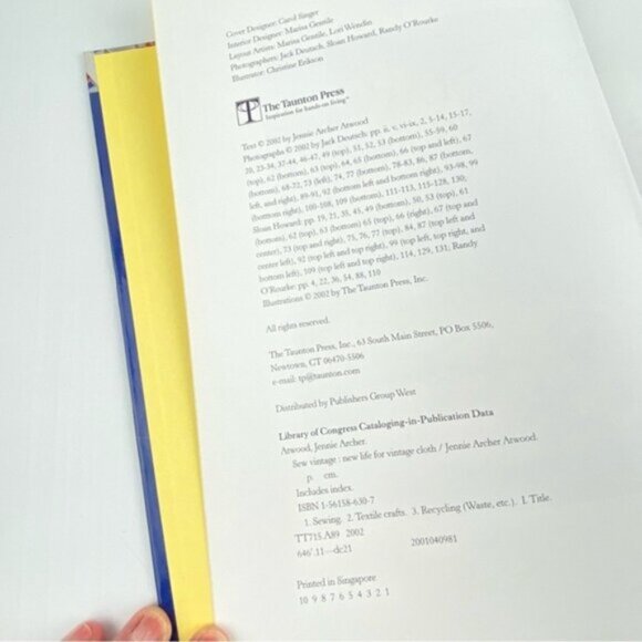 Sew Vintage New Creations from Found Fabrics Hardcover Book 2002 Jennie Atwood - Picture 4 of 14